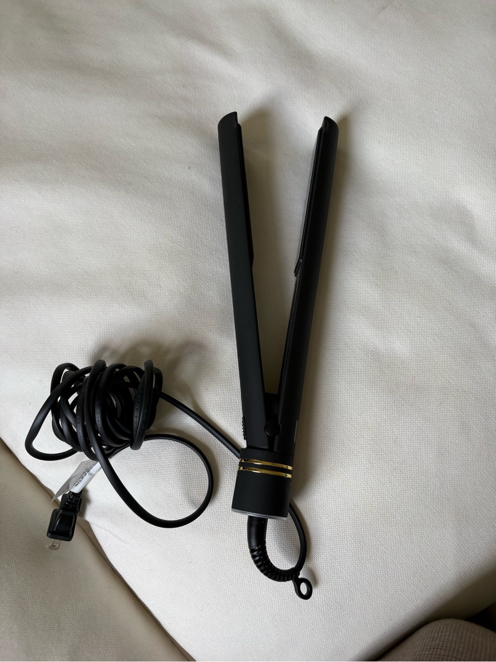 Hot Tools Professional 1.25” Sleek Black Ceramic Hair Straightener